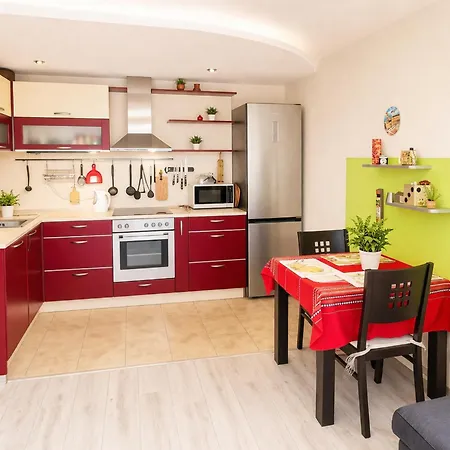 Cozy Nest With Glass Veranda Appartement Varna