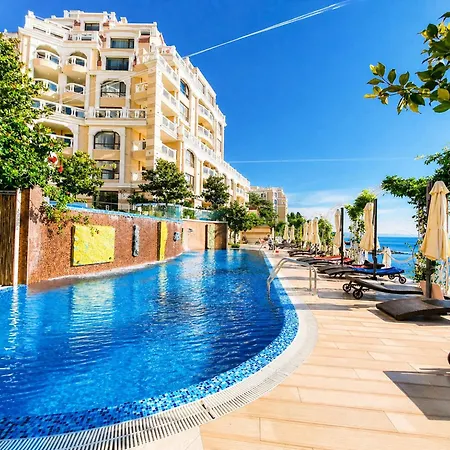 Cozy Nest With Glass Veranda Appartement Varna